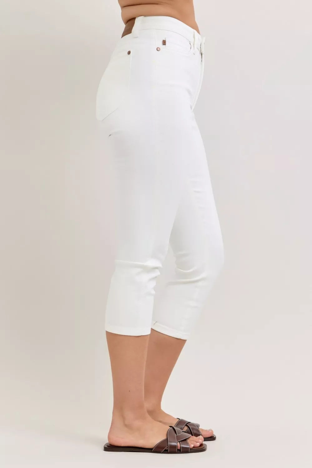 High waist capri pants in white