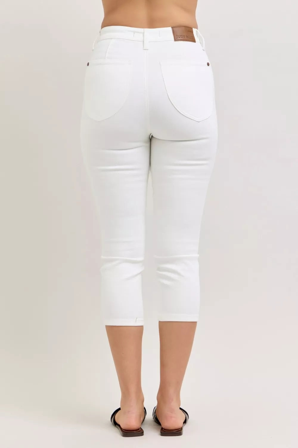 High waist capri pants in white