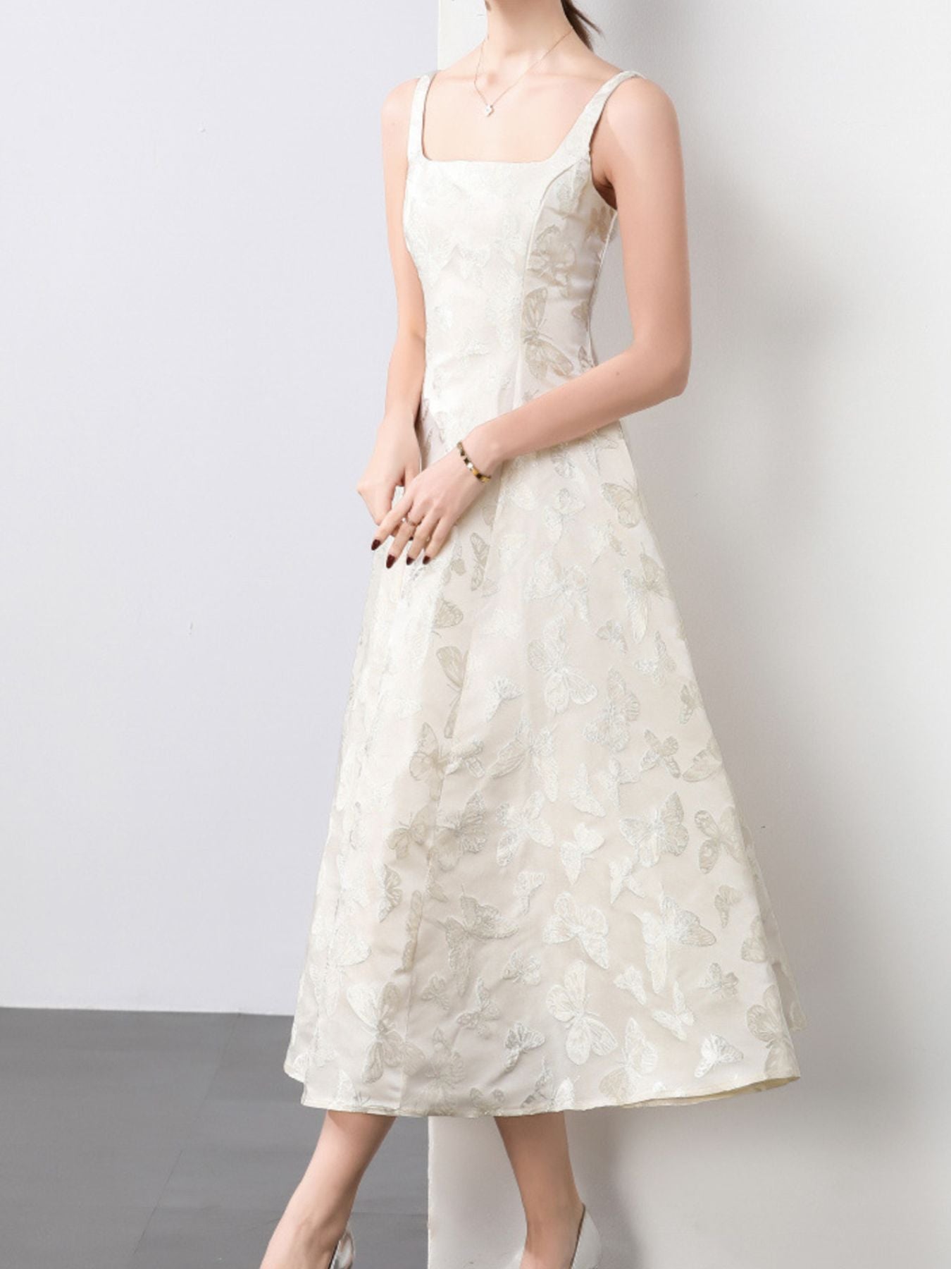 White brocade butterfly pattern A-line sleeveless midi dress - Lilagrey