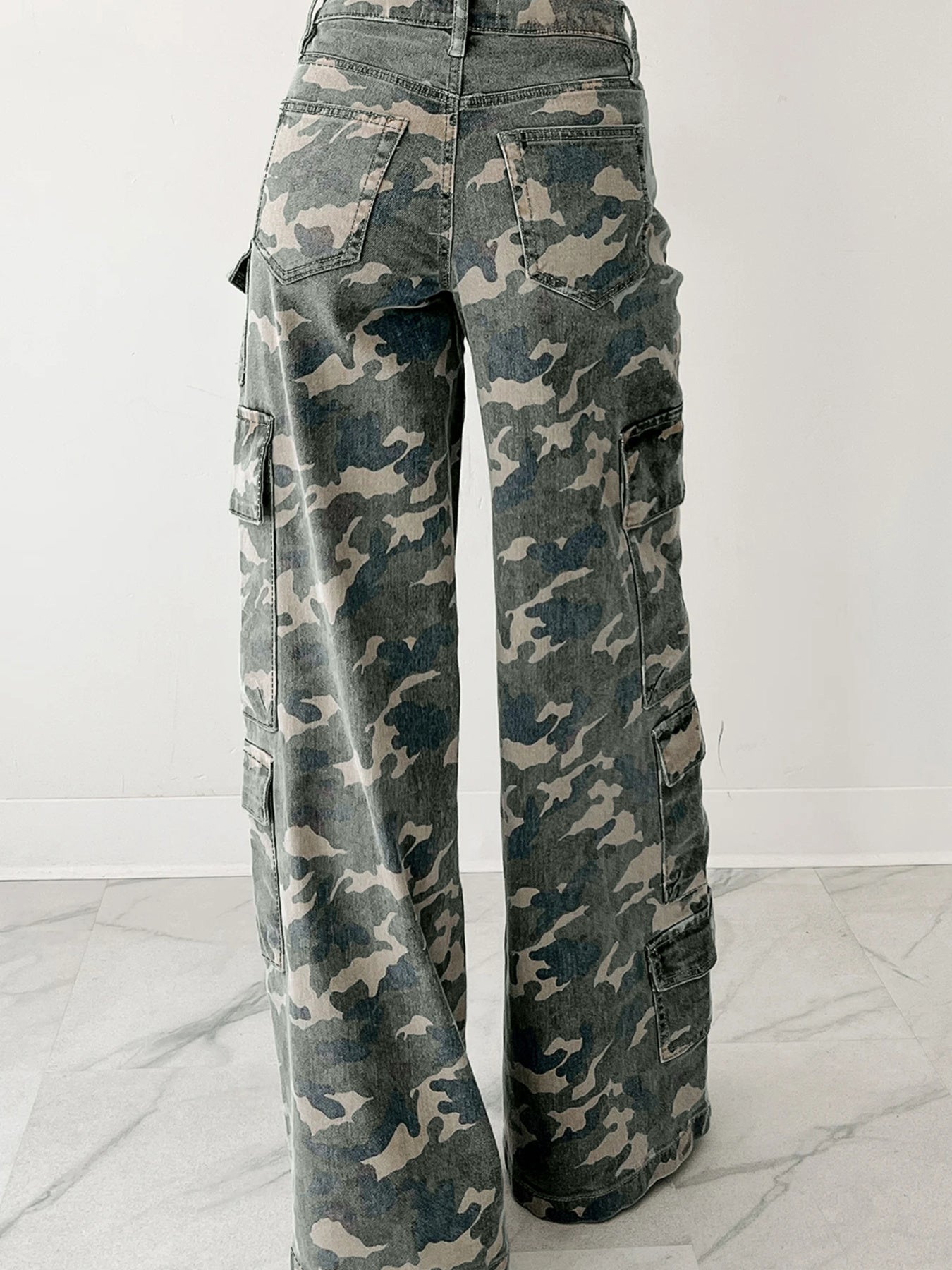 Green camouflage print wide leg cargo jeans