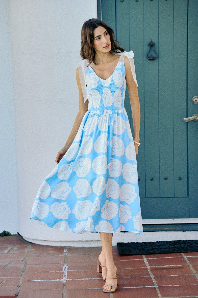 Blue shell print smocked midi dress - front view