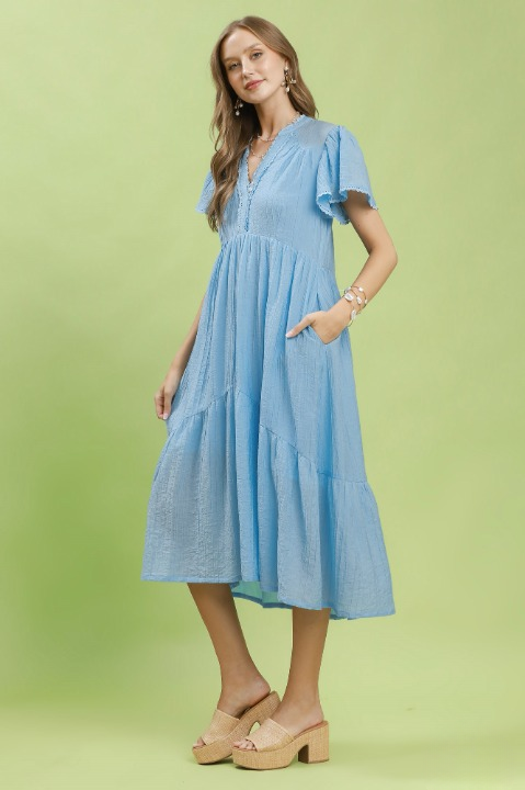 Textured tiered midi dress with side pockets in light blue