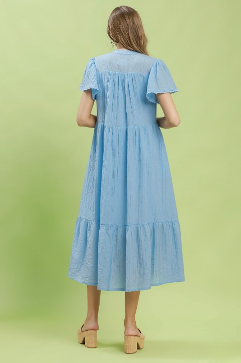 Textured tiered midi dress with side pockets in light blue