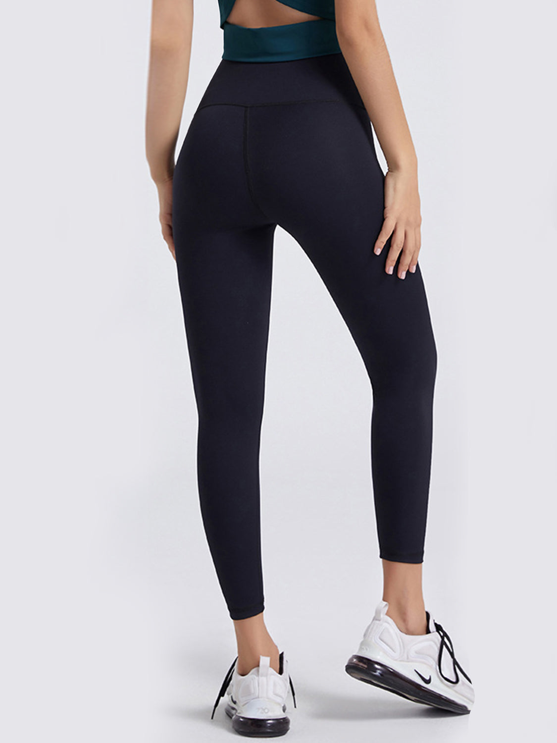 high-waisted sports leggings with wide waistband